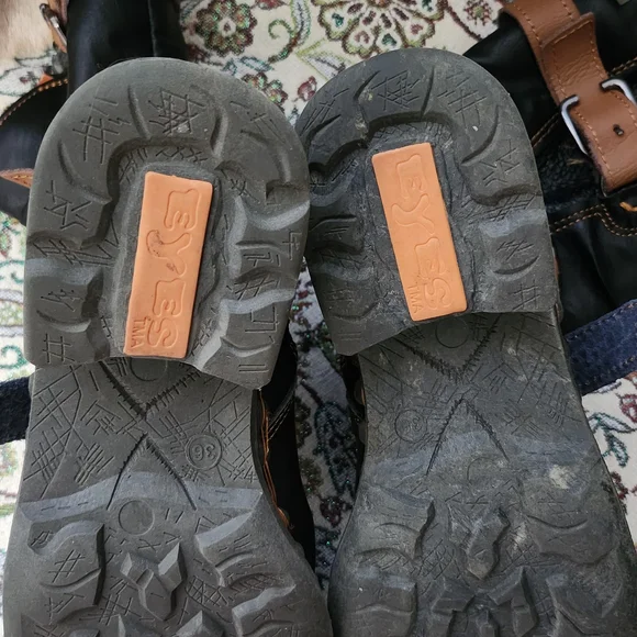 Black and Brown Women's Boots - Picture 5 of 8